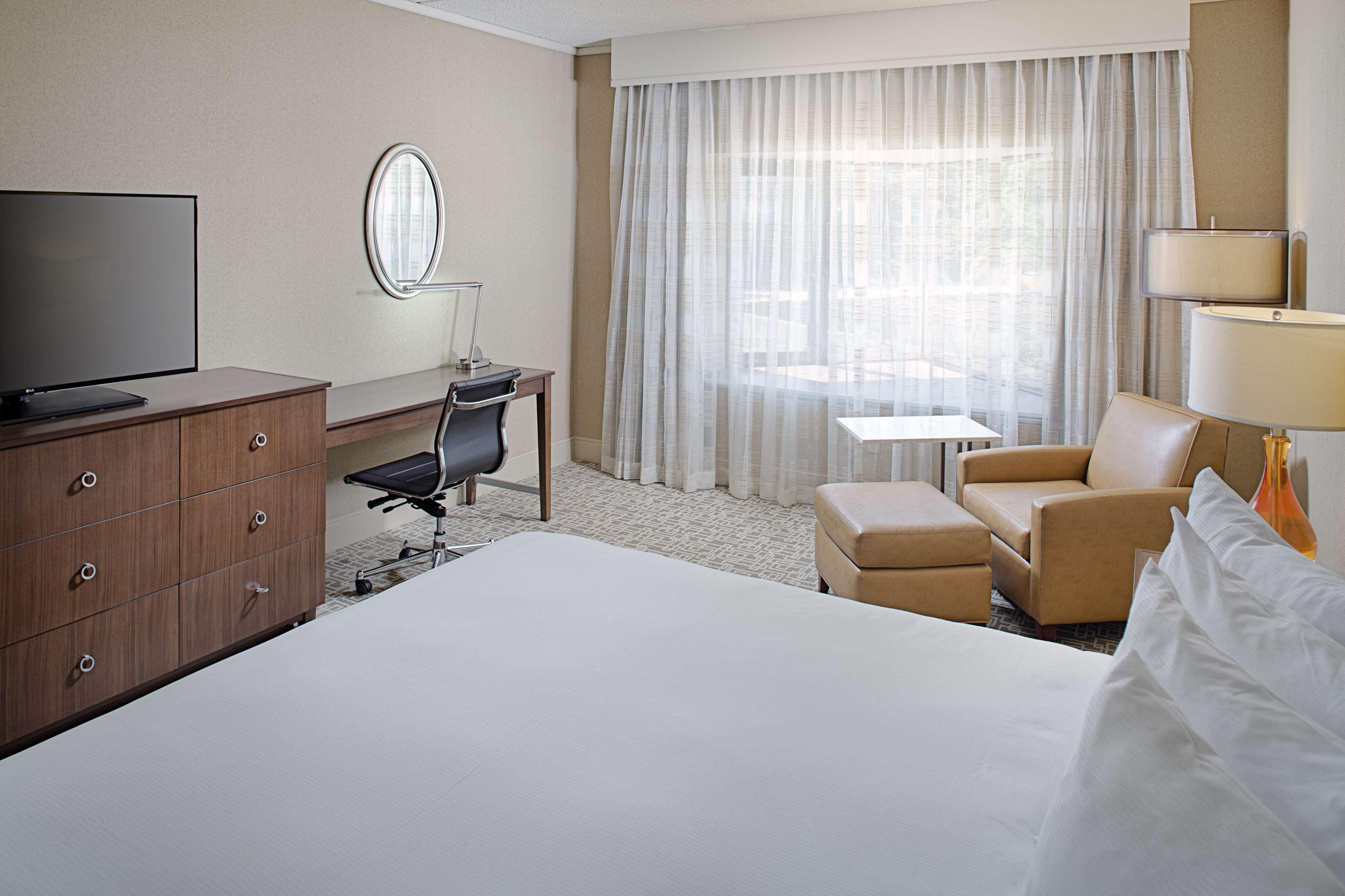 Hilton Boston Dedham Exterior foto